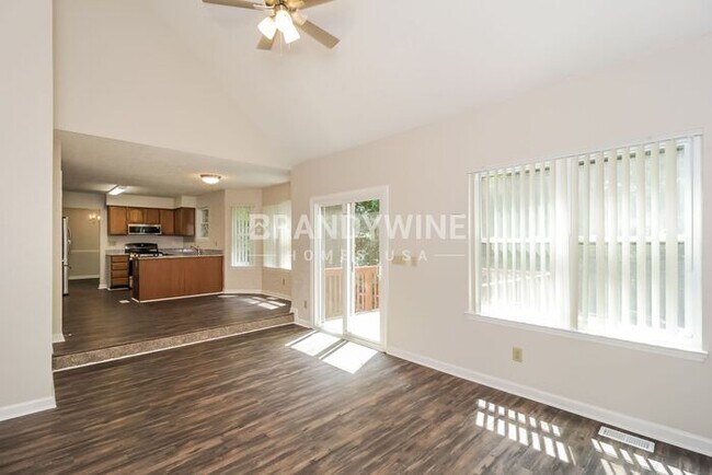 Foto del edificio - Immediate Move In
