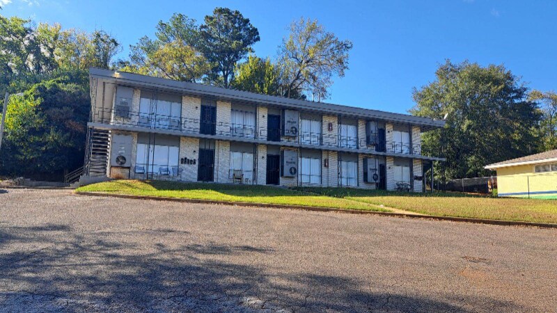 Primary Photo - 1120 Bessemer Rd