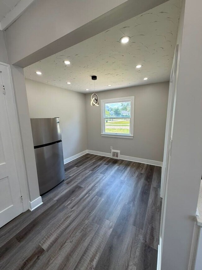 Foto del edificio - 1700 E 290th St