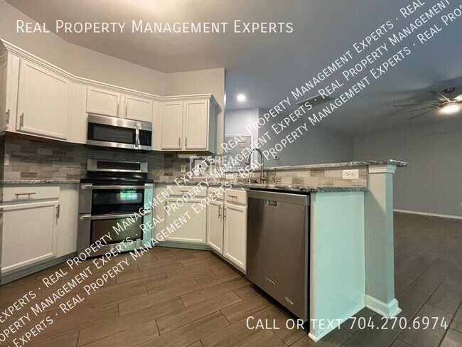 Building Photo - Spacious 4 Bedroom Home in Mooresville