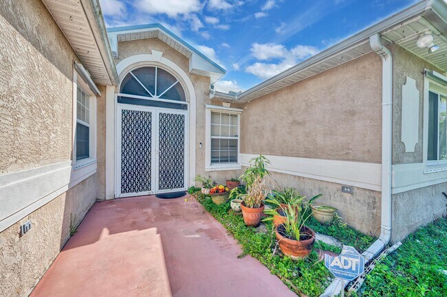Foto del edificio - 1732 SW Lexington Dr