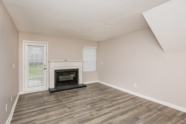 Foto del edificio - 1561 Black Hickory Pl