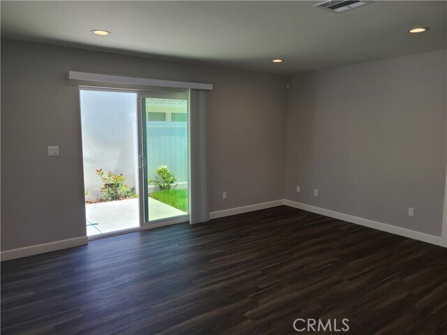 Foto del edificio - 13649 Osborne St