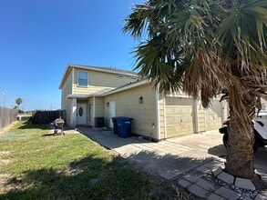 Building Photo - 14214 Ambrosia St