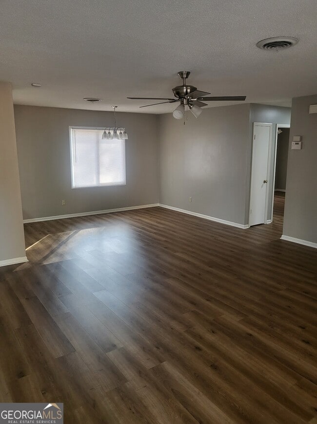 Building Photo - 1207 Firestone Dr