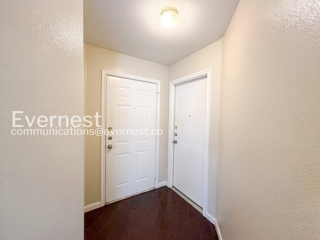 Foto del edificio - 2875 Southampton Way