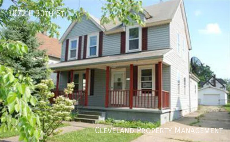 Foto principal - 5 Bedroom Lorain Home