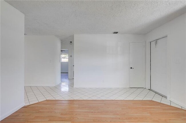 Building Photo - 6267 SW 20th St