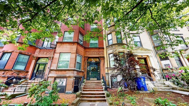 Foto del edificio - 1071 Beacon St