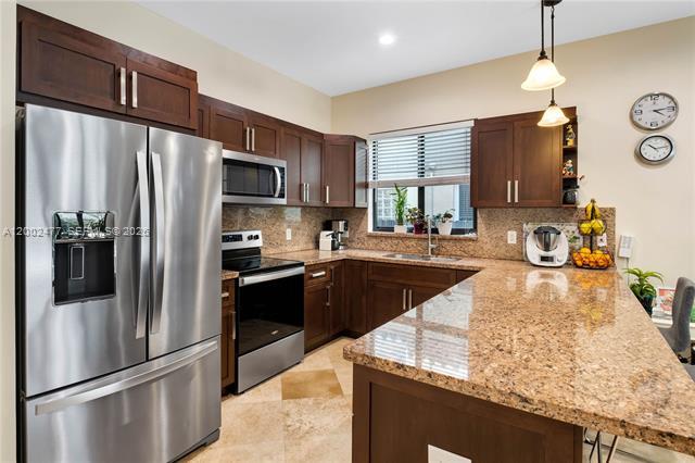 Foto del edificio - 3141 Day Ave