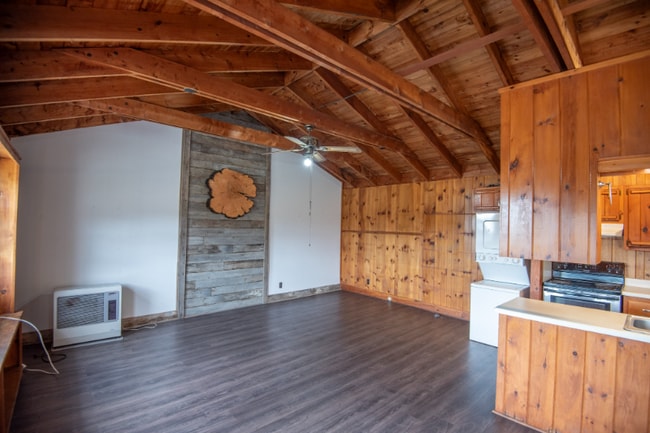 Building Photo - 207 Doe Meadows Dr