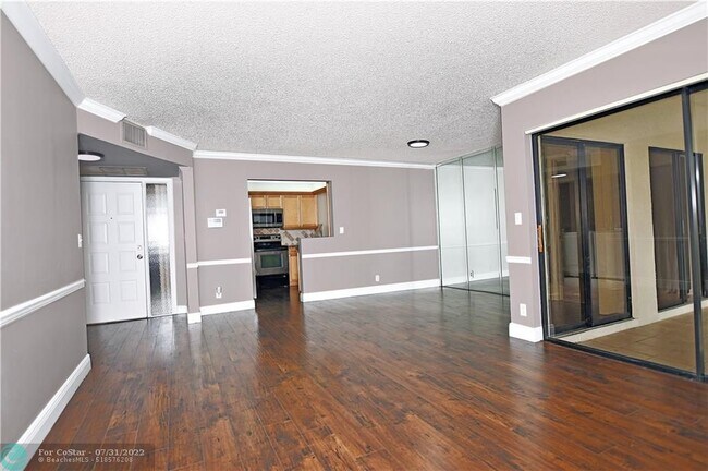 Building Photo - 3757 Cocoplum Cir