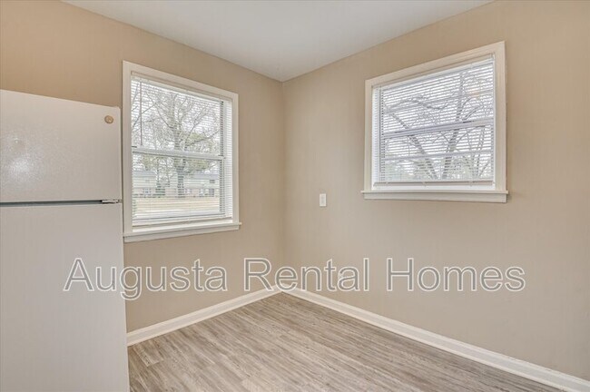 Foto del edificio - 316 Verdery Dr