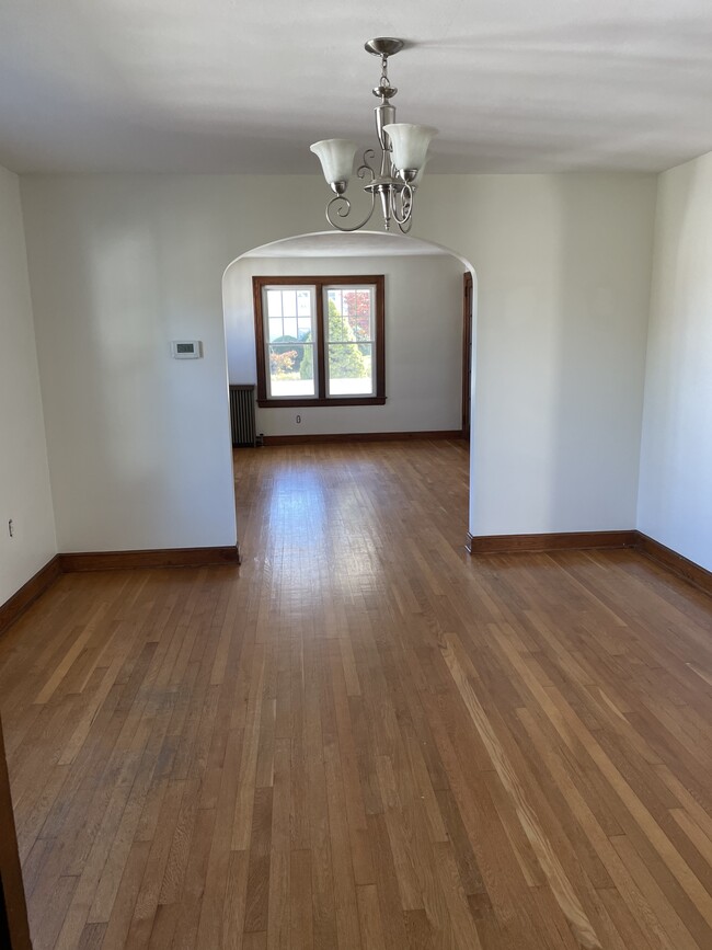 dining room - 96 Russell St