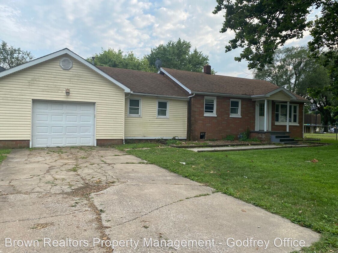 Primary Photo - 4 br, 1 bath House - 206 Vine St.