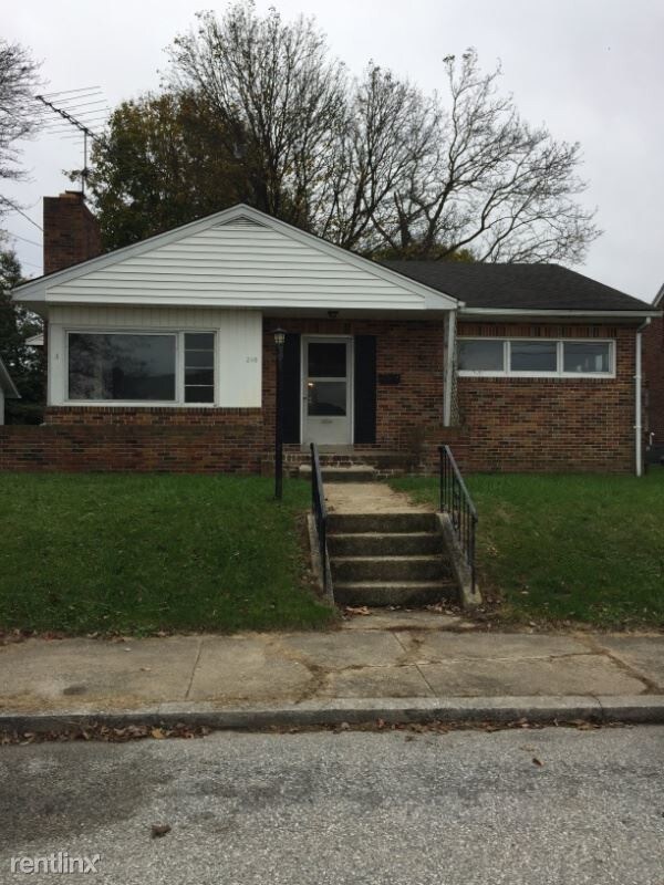 Primary Photo - 2 br, 1 bath House - 210 W Gay St