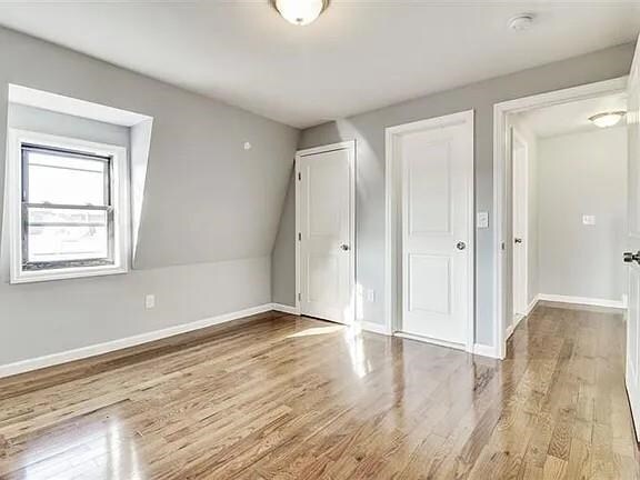 Foto del edificio - 585 Bramhall Ave