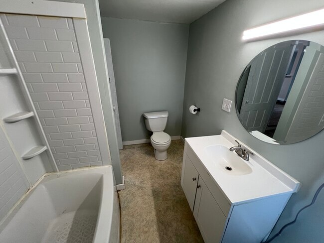 Foto del edificio - 292 W 5th St