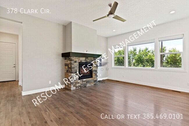 Building Photo - 378 Clark Cir