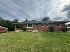 Building Photo - 106 Bryant Rd