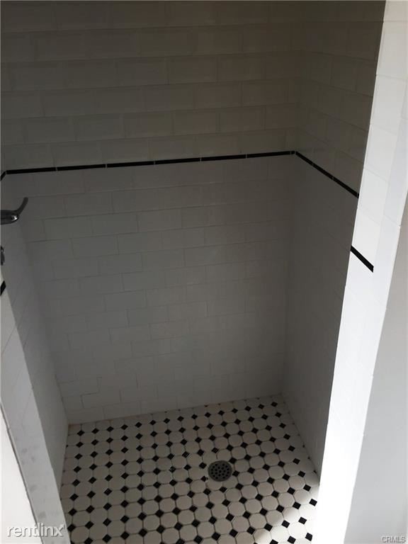 Foto del edificio - 3 br, 2 bath House - 4353 York Blvd