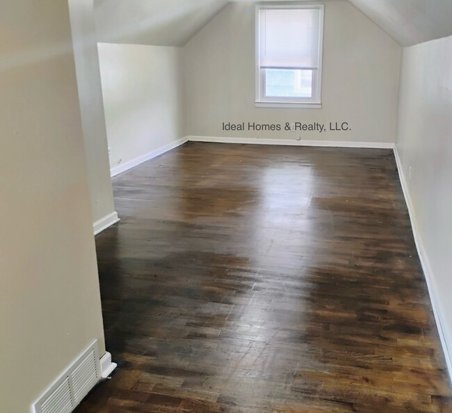 Building Photo - 2409 Maryland Ave