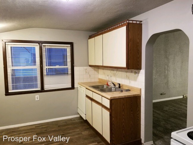 Building Photo - 3 br, 1 bath House - 614 Maple Street