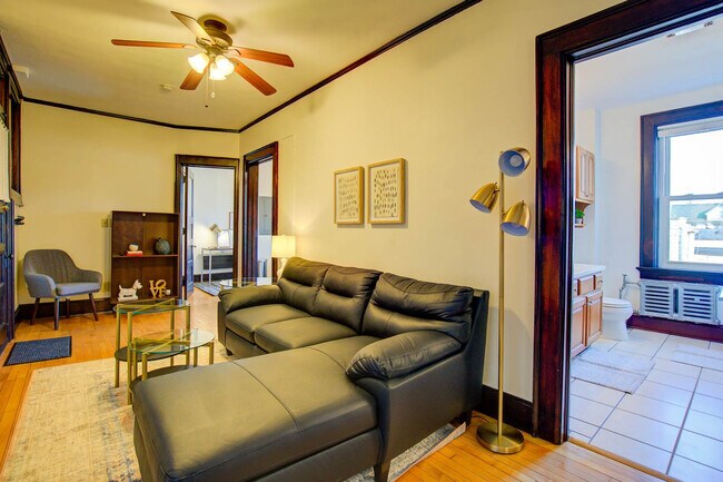 Foto del edificio - 1253 Williamson St