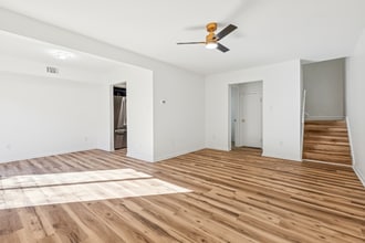 Building Photo - 1561 Malibu Pl