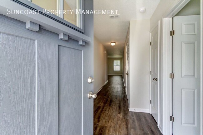 Building Photo - Stunning 3BR/2BA Home In Jax!