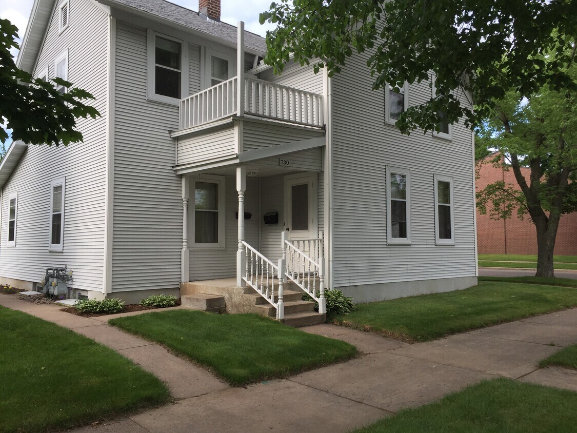 730 E Bridge St, Wausau, WI 54403 Apartments in Wausau, WI