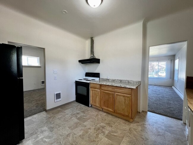 Building Photo - Non-Refundable & Security Deposit Total: $1500.00