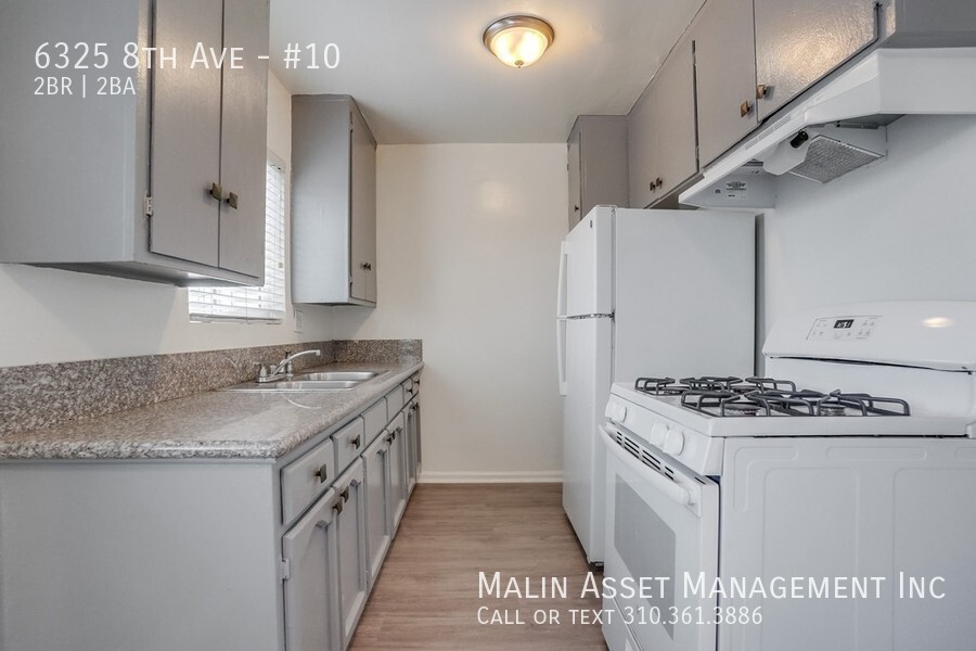 Foto principal - 6325 8th Ave