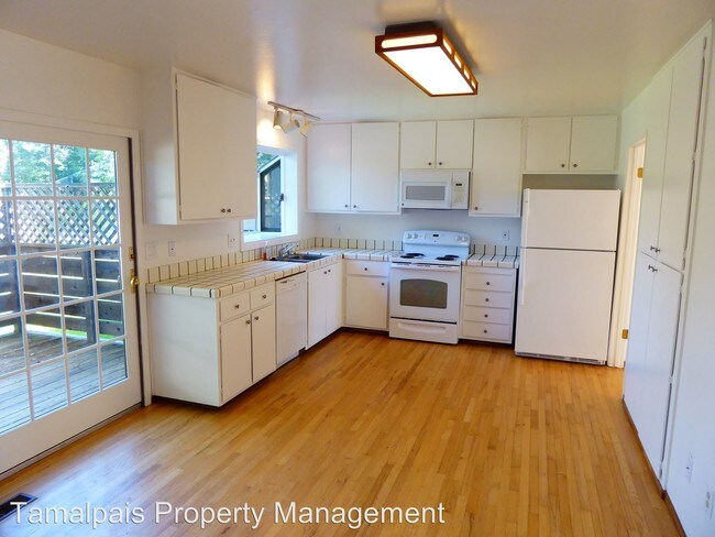 Building Photo - 3 Cheda Knolls Dr