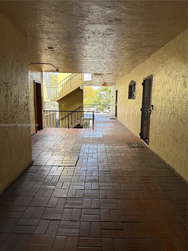 Foto del edificio - 6070 W 18th Ave