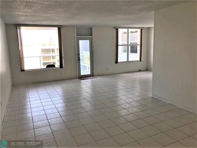 Building Photo - 3450 S Ocean Blvd
