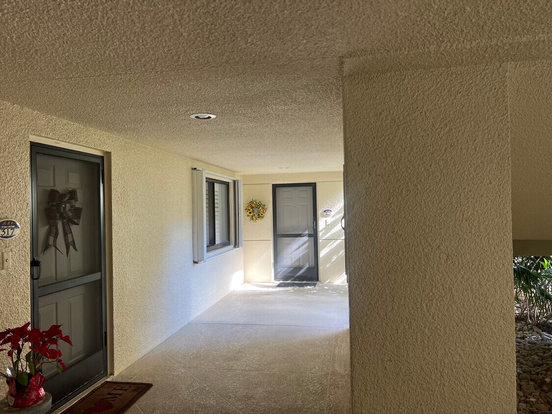 Foto del edificio - 346 Oak Harbour Dr