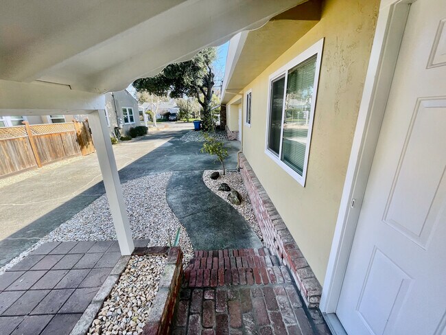 Foto del edificio - 1119 Humboldt St