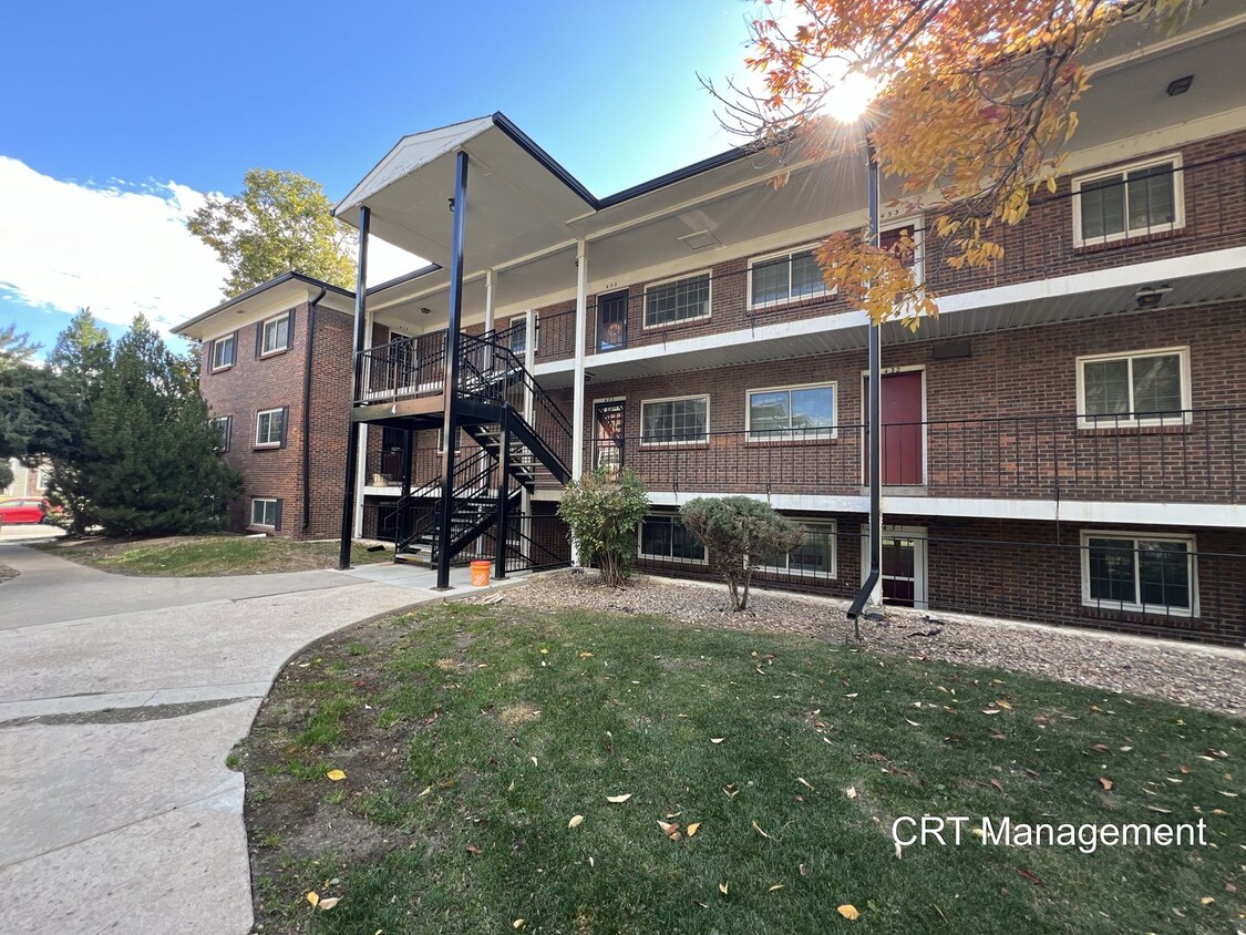 Foto principal - 3 Bedroom 2 Bathroom Condo Near Leetsdale ...