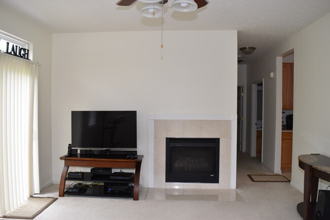 Foto del edificio - 3889 Thorngate Dr