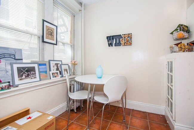 Building Photo - HOT Allston 1BR Listing!!