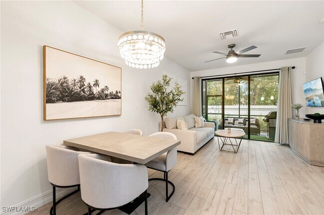 Foto del edificio - 7622 Rockefeller Dr