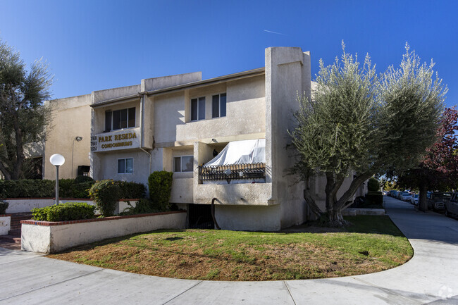 7631-7651 Reseda Blvd - Park Reseda Condominiums