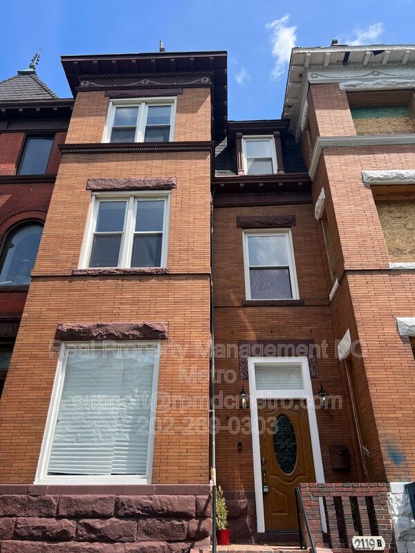Primary Photo - 2119 1st St NW