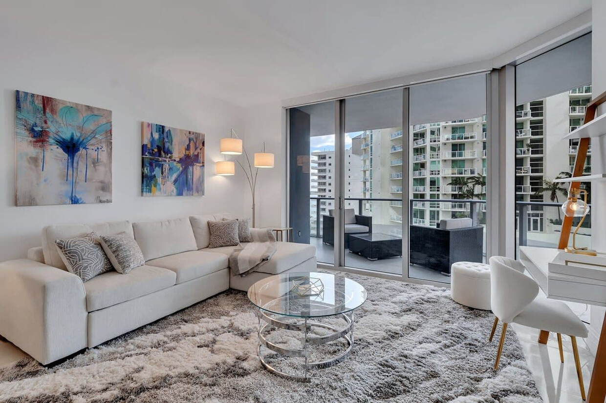 Foto principal - 1300 Brickell Bay Dr