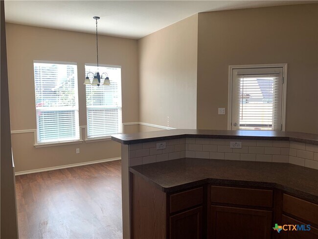 Foto del edificio - 1113 Branchwood Way