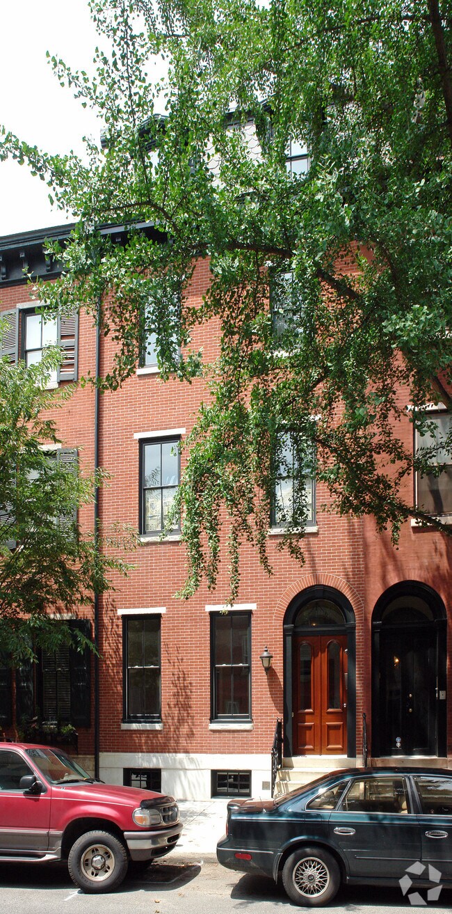 Building Photo - 2031 Pine St