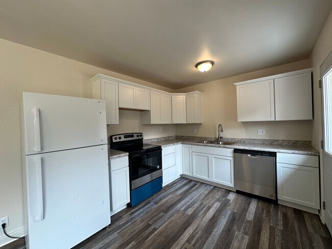 Foto del edificio - 4bed Rental June 2026