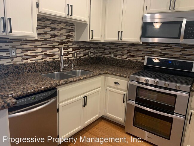Building Photo - 3 br, 2.5 bath House - 6951 Agra St.
