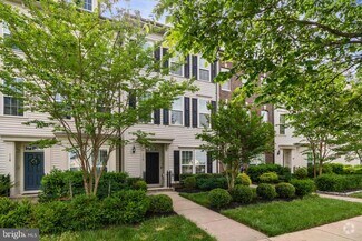 Building Photo - 116 Apricot St